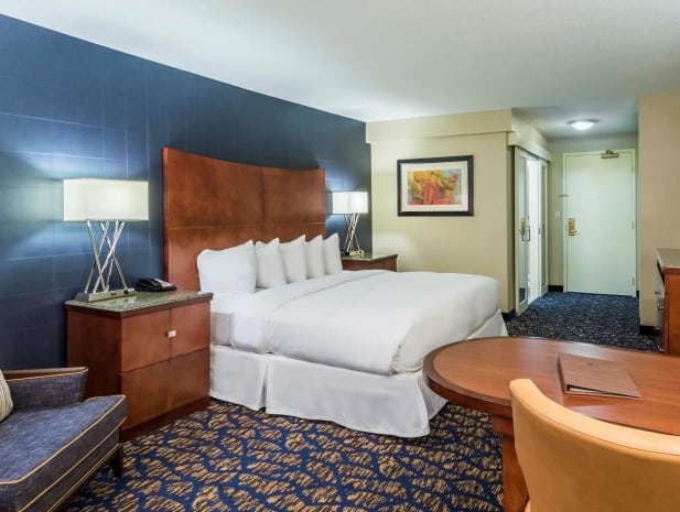 DoubleTree by Hilton downtown Nashville | Best places to stay in Nashville