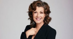 Amy Grant Bringing Christmas Spirit To Nashville