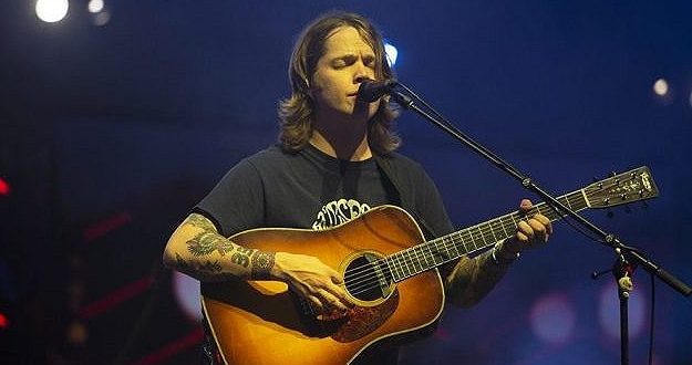 Billy Strings Releases "Billy Strings Live Vol. 1"