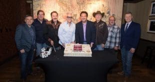 Diamond Rio Celebrates 20 Years As Opry Members