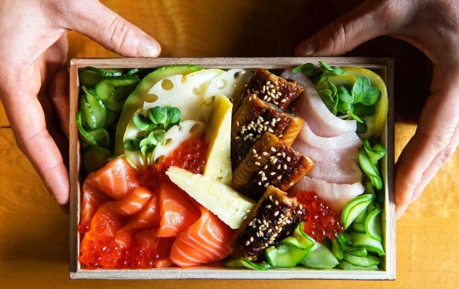 Chirashi bento