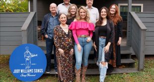 Emily Ann Roberts Signs With Jody Williams Songs & Warner Chappell Music