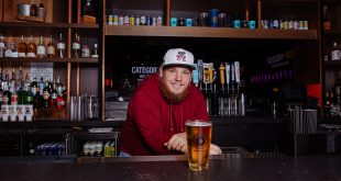 Luke Combs' Category 10 Opens