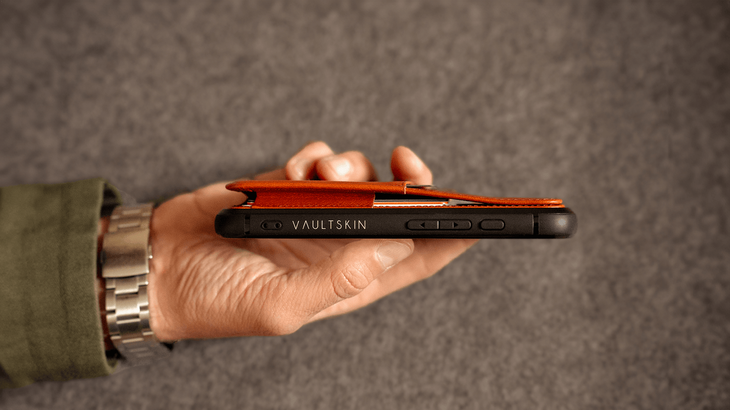 iPhone 16 Pro Elegant Sleeve